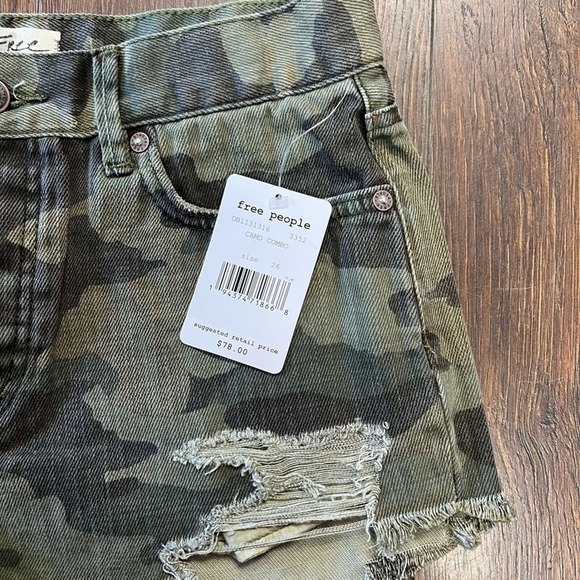 🆕 We the free loving good vibrations distressed camp shorts SZ 26/2 - Picture 3 of 7